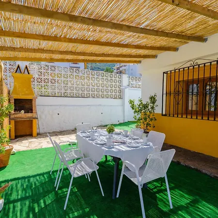 Patio De Naranjos Haus Mit Terrasse Und Schwimmbad Holiday home