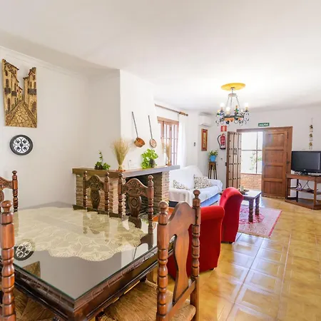 Patio De Naranjos Haus Mit Terrasse Und Schwimmbad Holiday home *